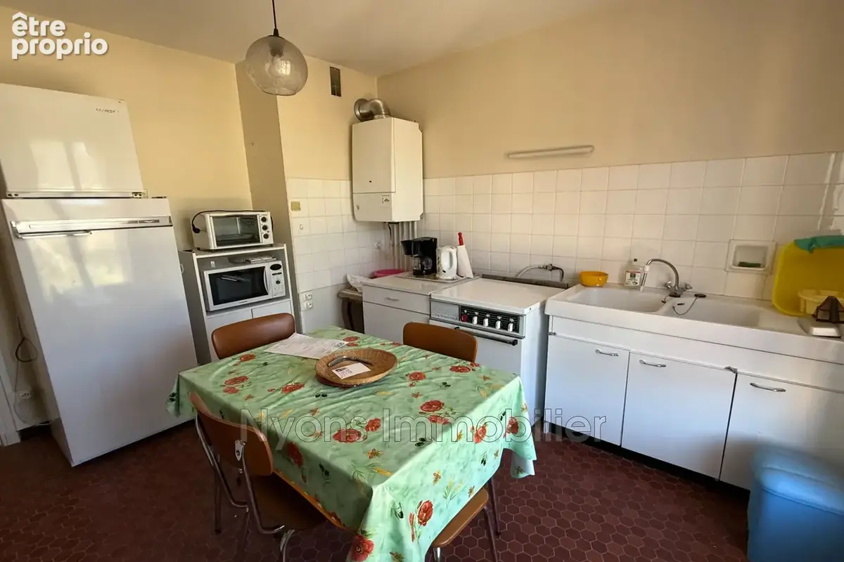 Appartement 2 pièces 56 m² à vendre à Nyons (26110) - photo 2