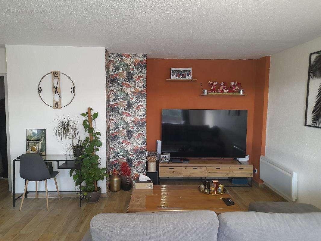 Appartement à GREOUX-LES-BAINS