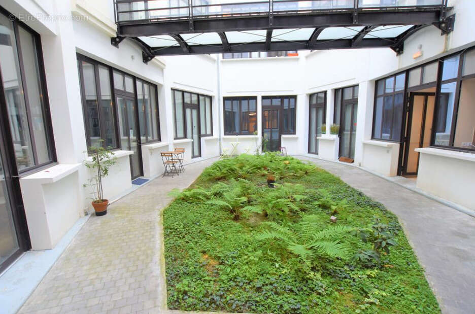 Commerce à PARIS-10E