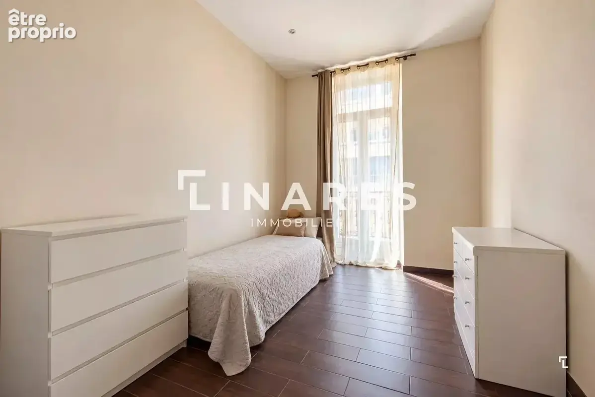 LE DISTINGUÉ - Appartement T4 de 114m2 - Balcon - 13008 PERIER - photo 8