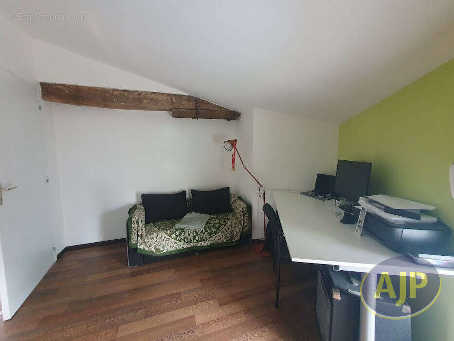 Maison à CUGAND