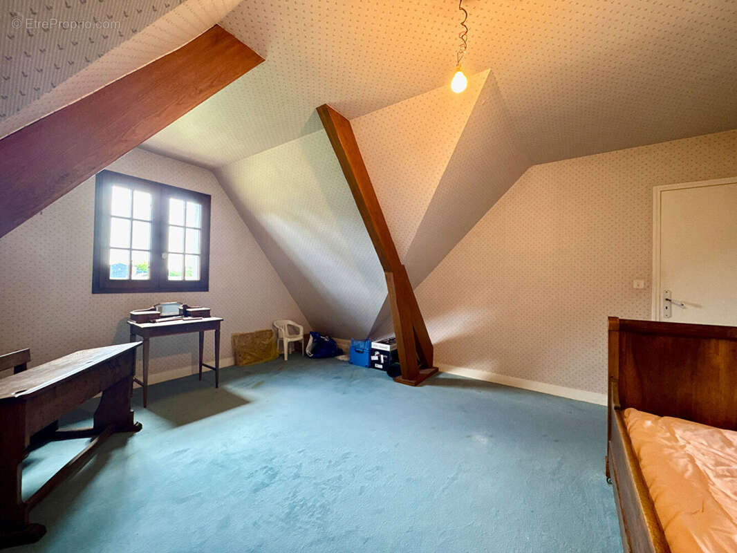 Maison à CROTTES-EN-PITHIVERAIS