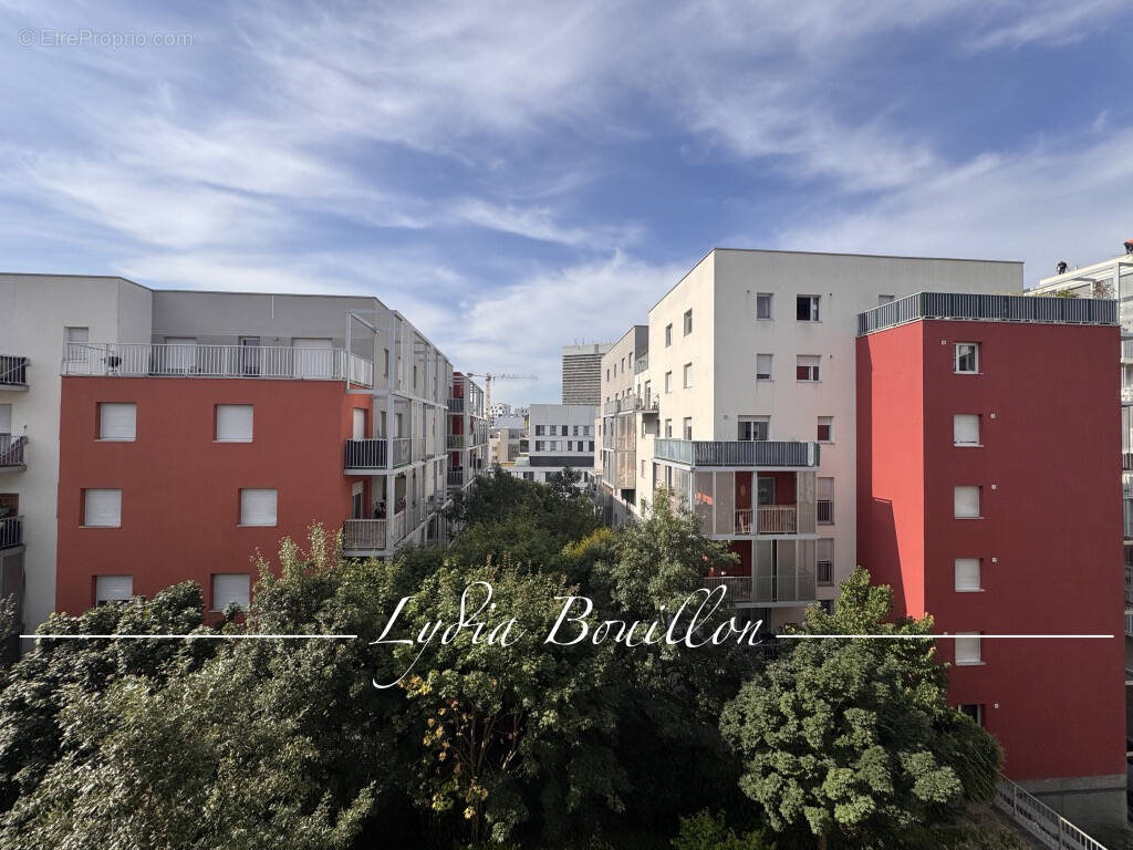 Appartement à NANTERRE