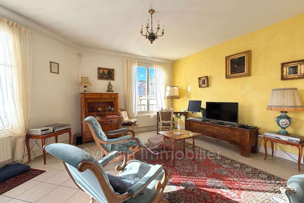 Appartement 142 m² à Beauvais  - photo 4