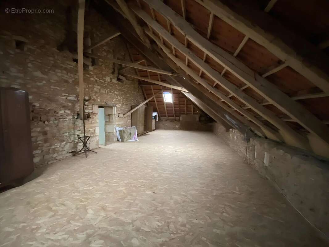 Maison à CEAUX-EN-COUHE