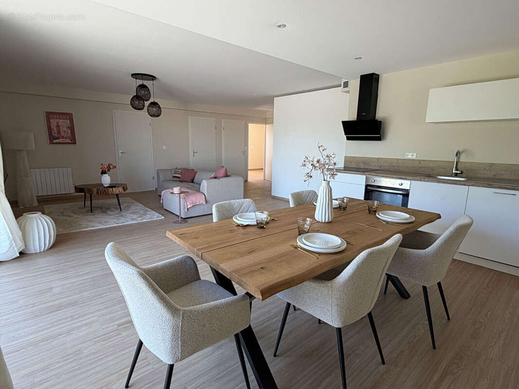 Appartement à LE DESCHAUX