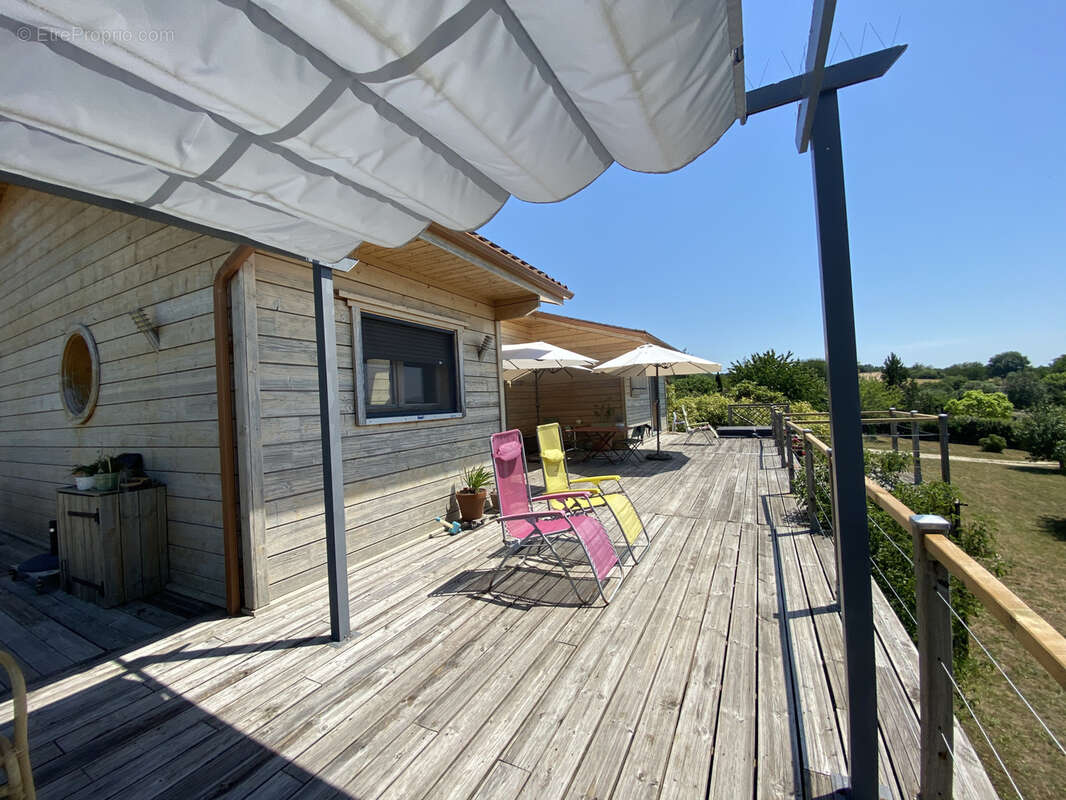 Maison à GARAT