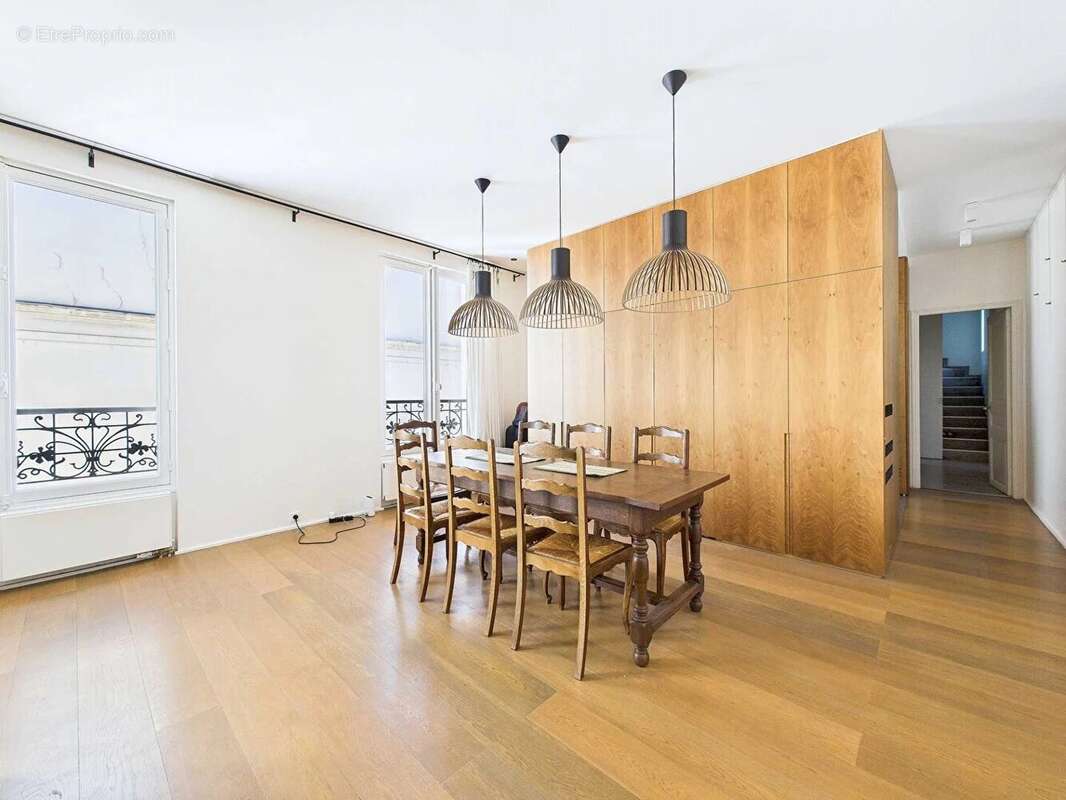 Appartement à PARIS-17E