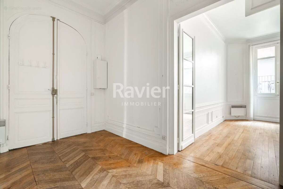 Appartement à PARIS-7E
