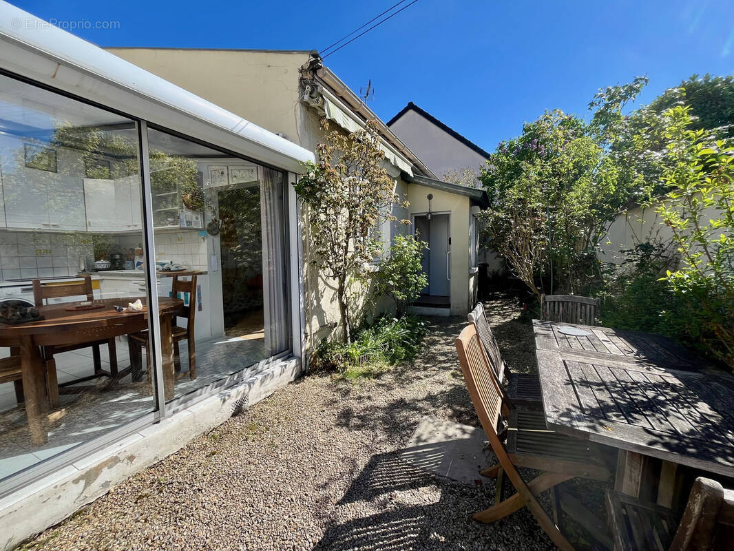 Maison à SAINT-MAUR-DES-FOSSES