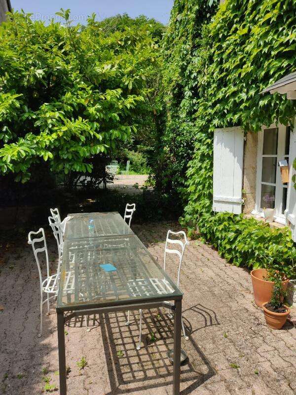 Maison à CHAMPAGNE-SUR-VINGEANNE