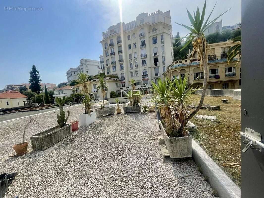 Proche Promenade, Hôtel particulier, 2 appartements 122 m2 - photo 18