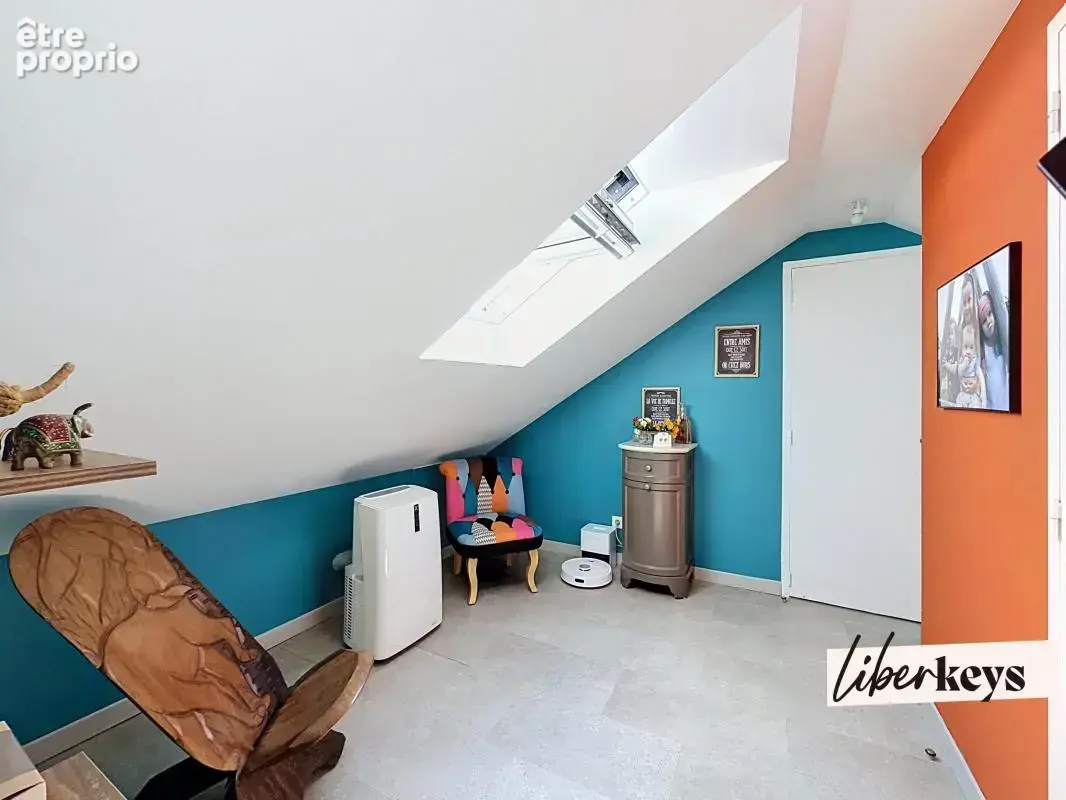 Maison Familiale T6 de 183 m2 situé à Ruaudin dans un quartier résidentiel - photo 11