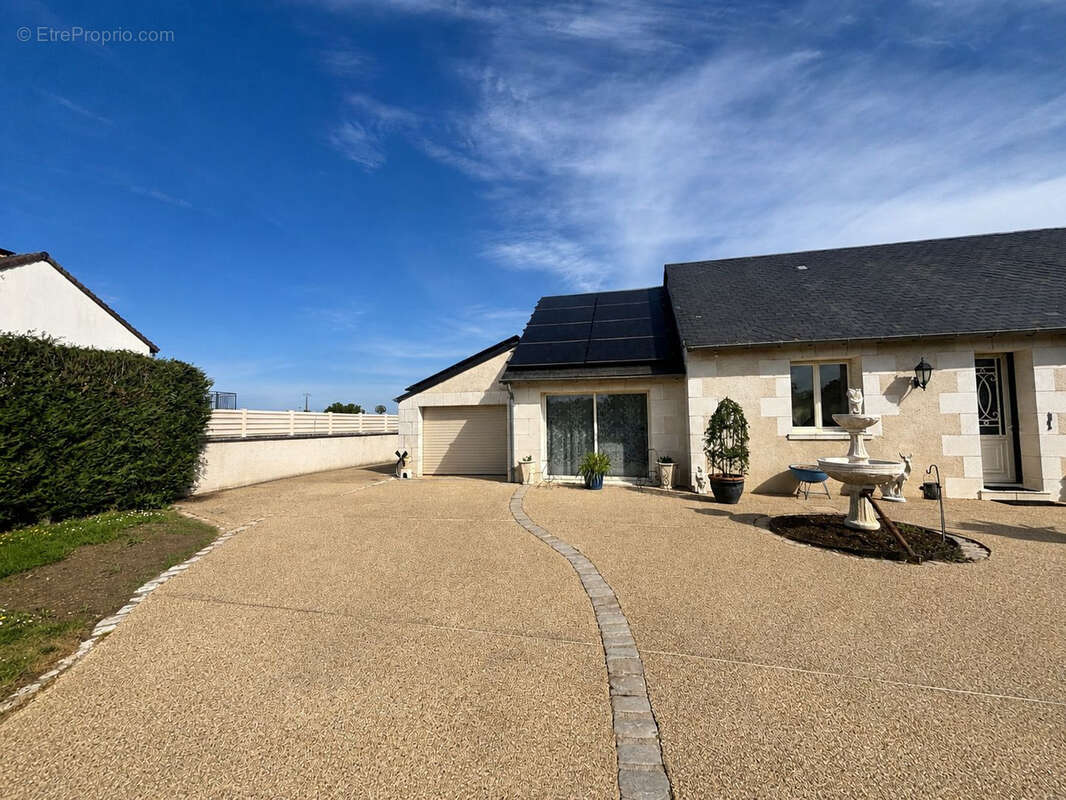 Maison à NAZELLES-NEGRON