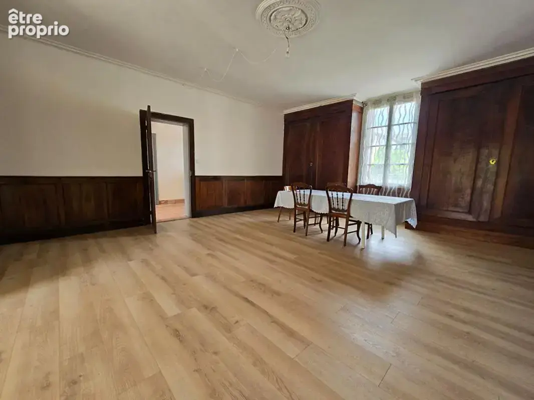 Maison bourgeoise centre ville avec annexes - photo 5