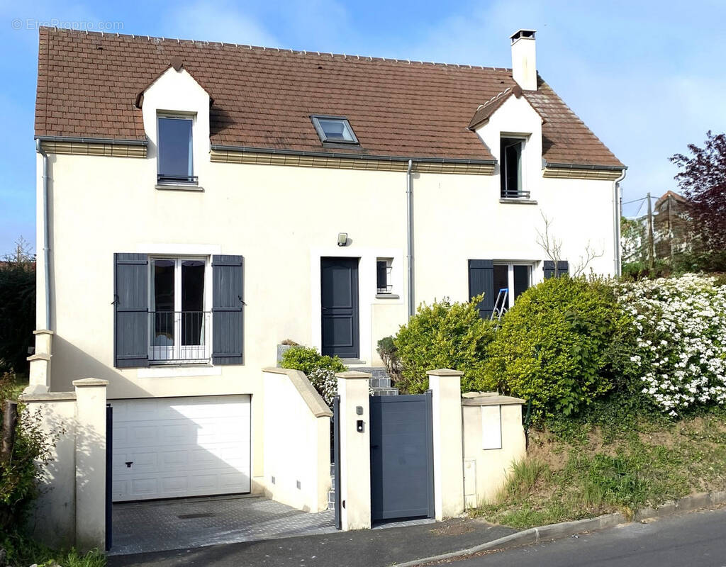 Maison à PONTOISE