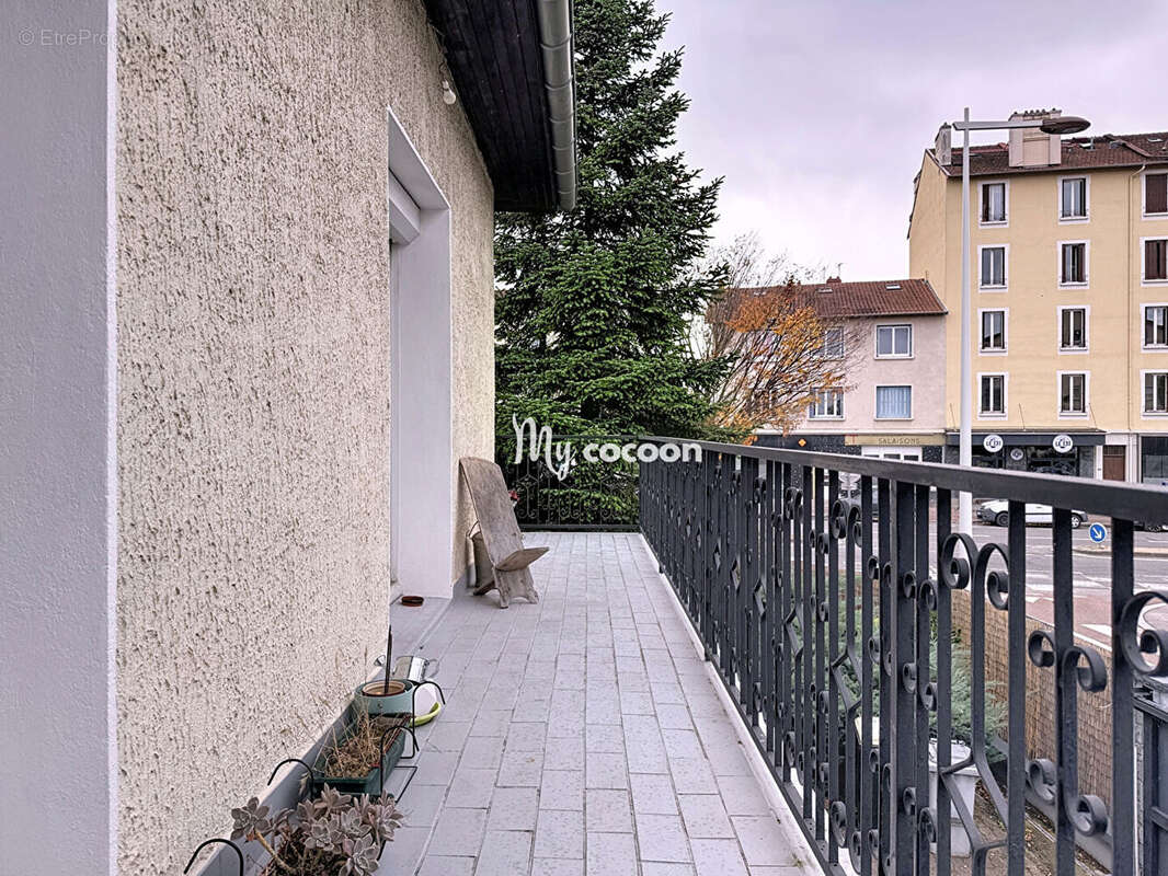 Maison à LYON-8E