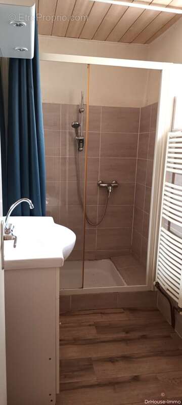 Maison 63 m² à Camps-Saint-Mathurin-Leobazel  - photo 6