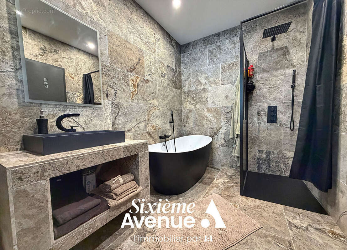 Maison à LES BARTHES