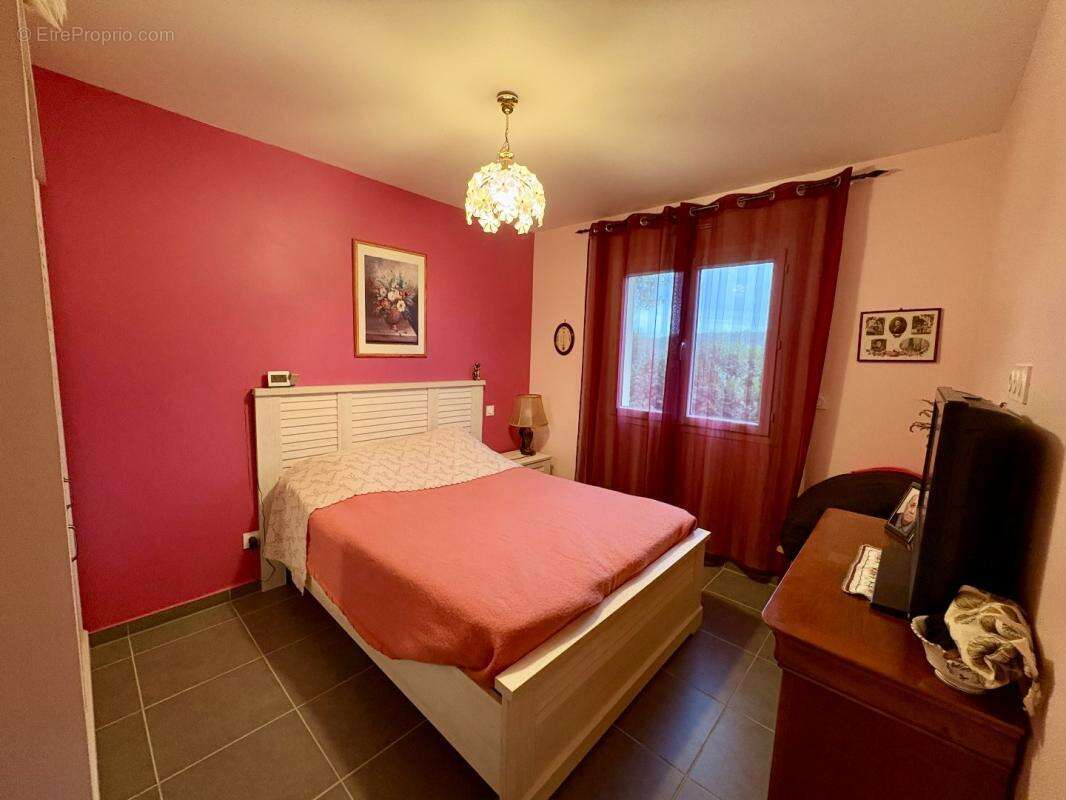 Maison à LISSAC-ET-MOURET