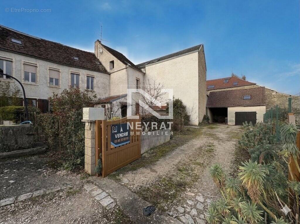 Appartement à CHENOVE