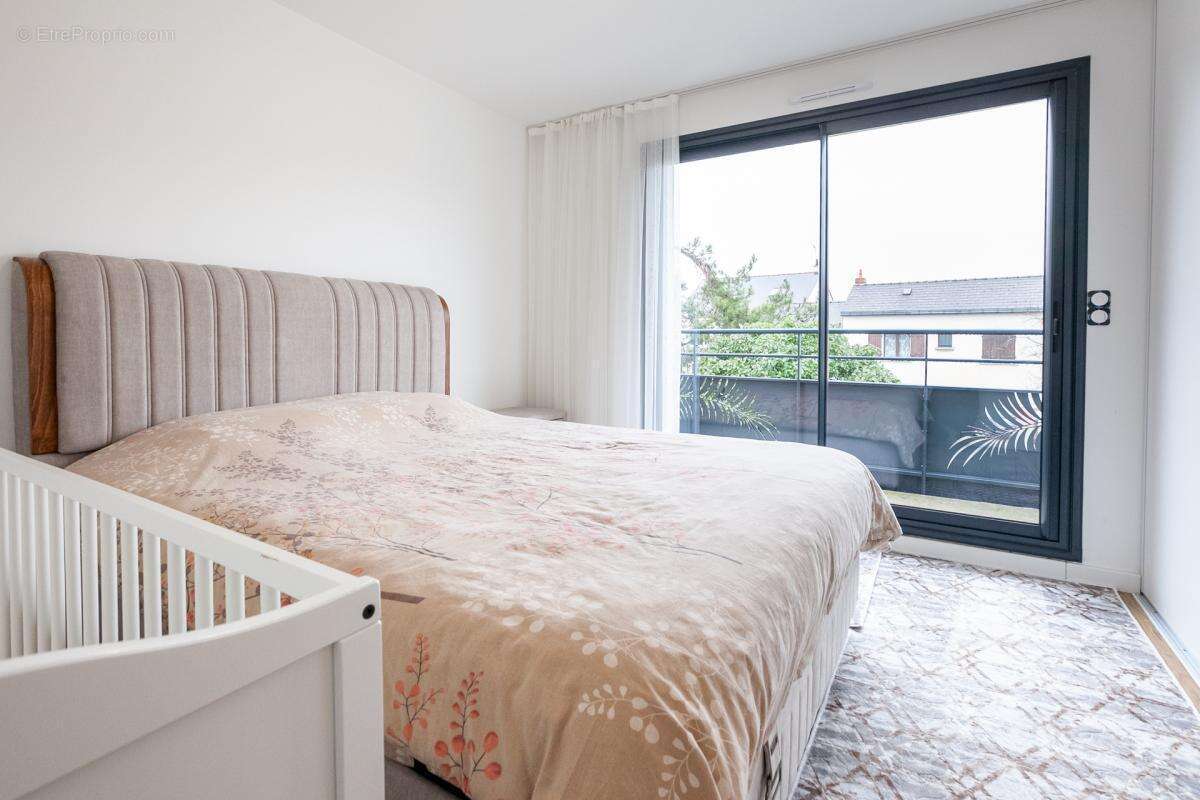 Maison à SAINT-ETIENNE-DE-MONTLUC