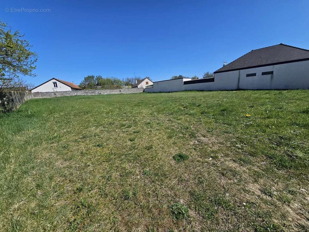 Terrain à CORQUILLEROY