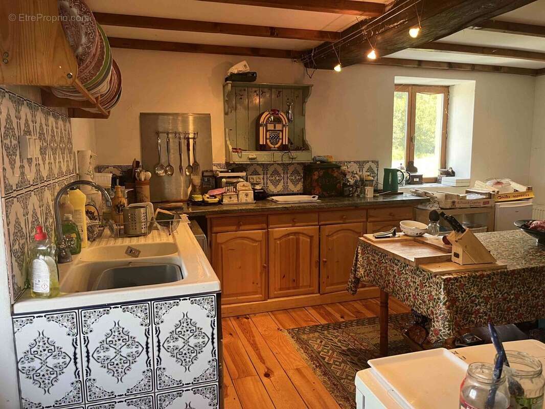 Maison à LA CHAPELLE-SOUS-BRANCION