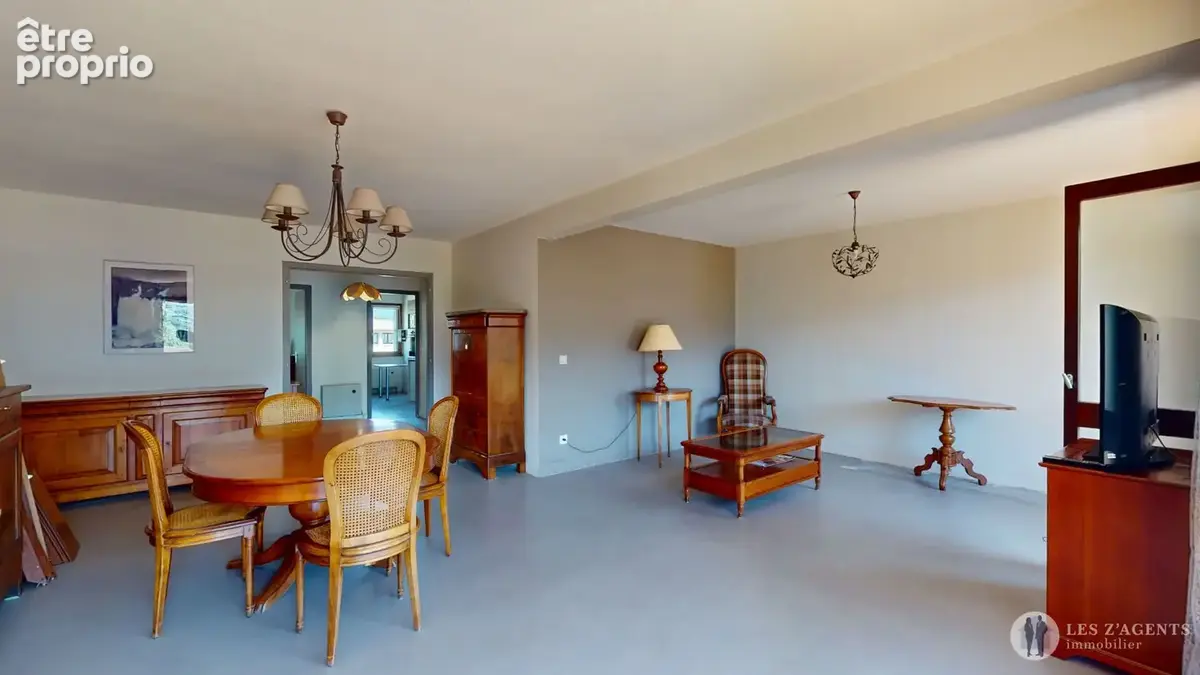 Appartement 5 pièces, domaine Jean Jaurès, en dernier étage - photo 3