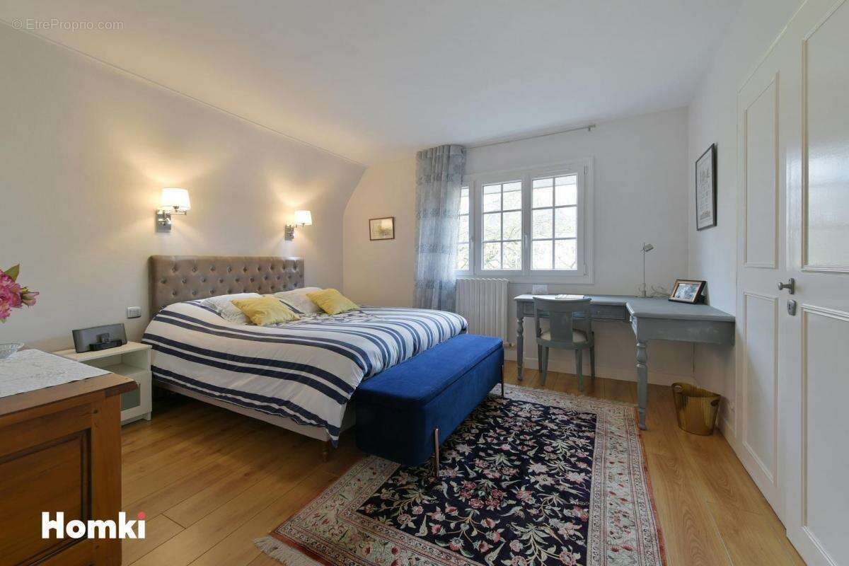 Maison à MAYENNE