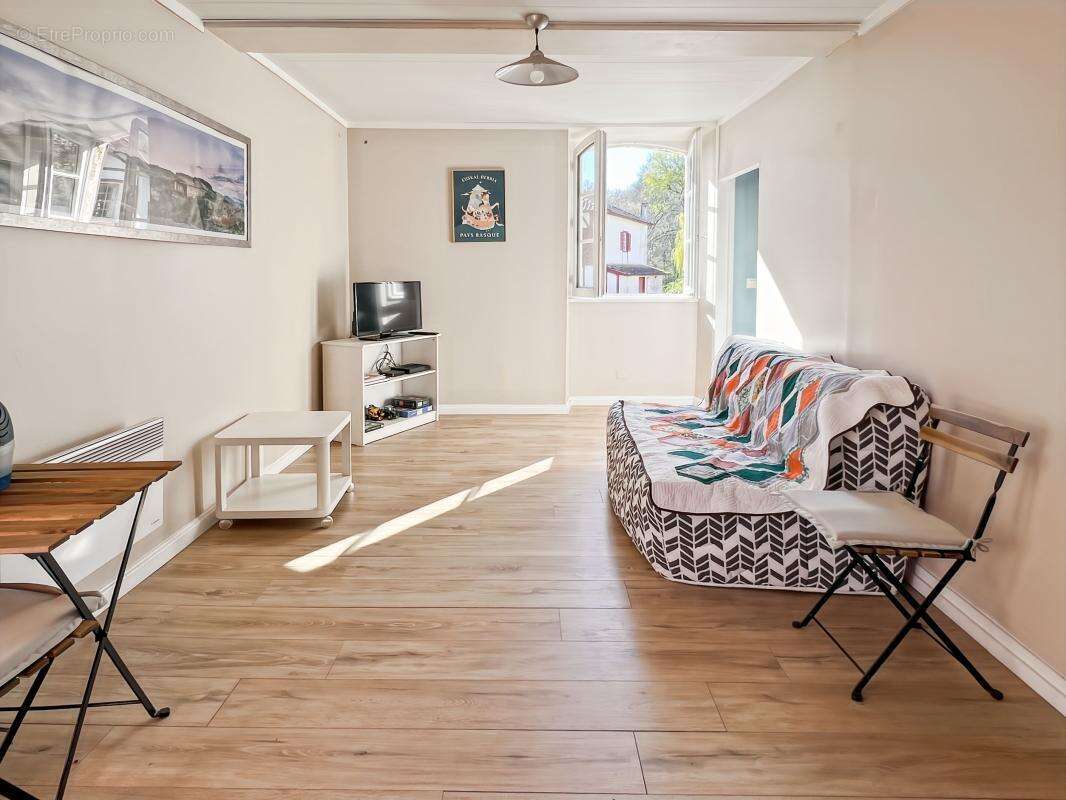 Appartement à LA BASTIDE-CLAIRENCE