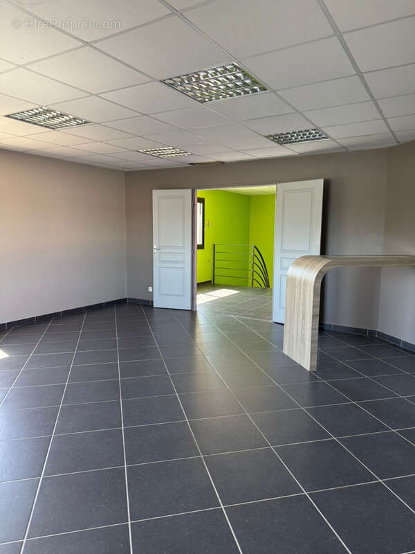 Commerce à BOURG-LES-VALENCE