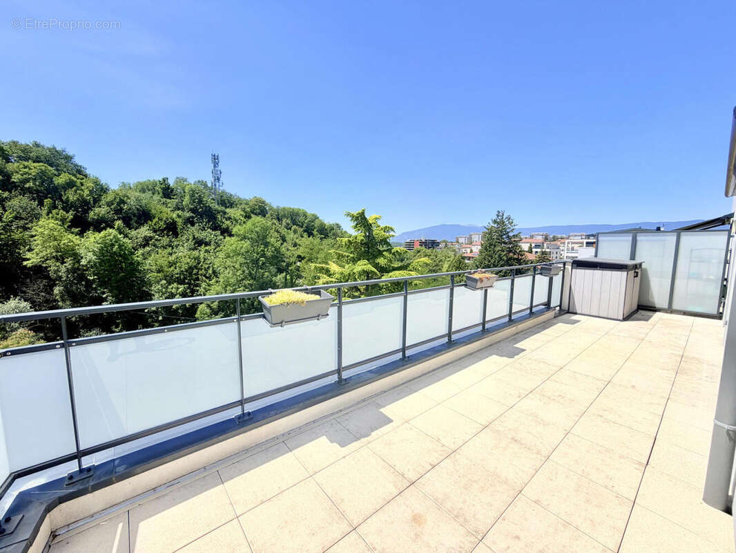 St Julien-en-Genevois centre, Appartement T4 en ATTIQUE avec terrasse de 64,17 m² dans résidence de 2018... - photo 9
