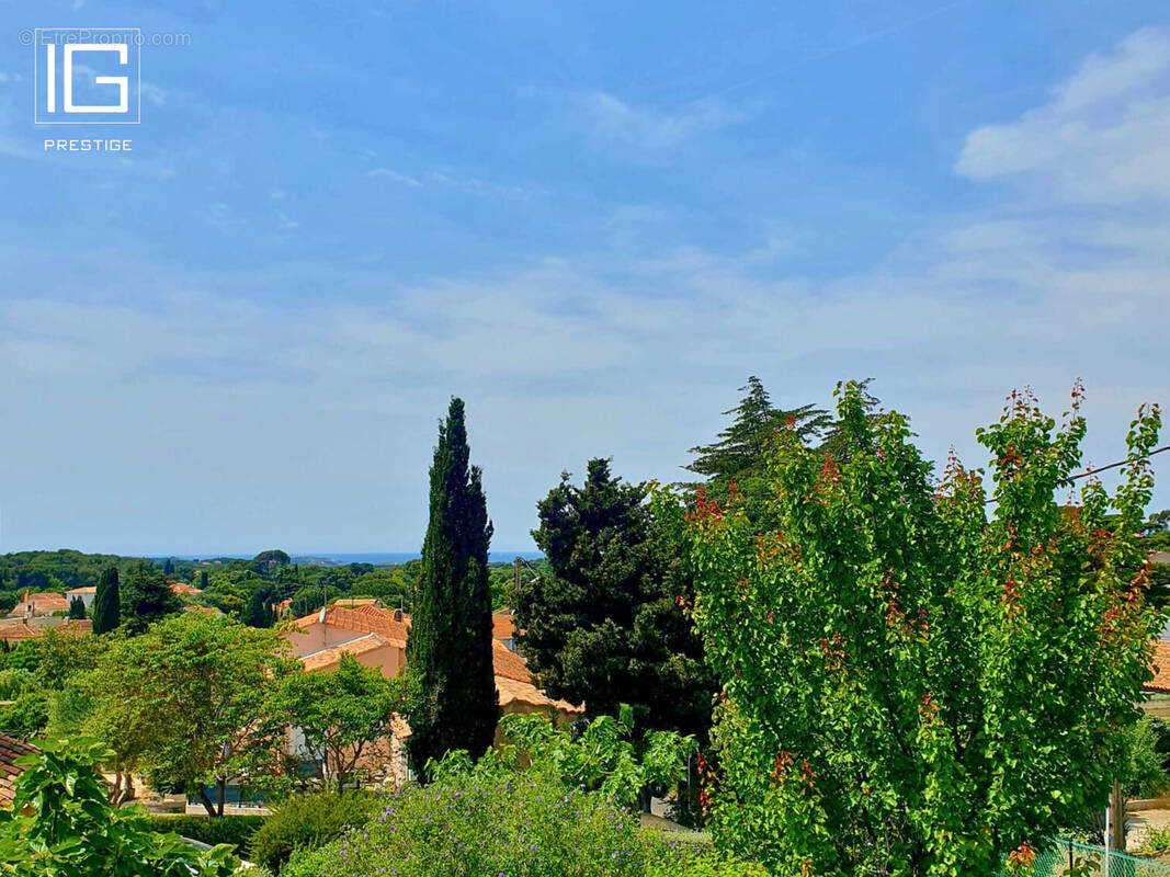 Appartement à SIX-FOURS-LES-PLAGES
