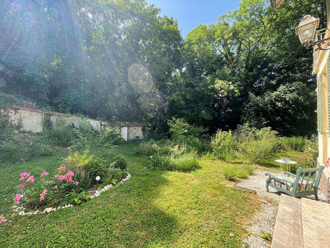 Appartement à MAFFLIERS