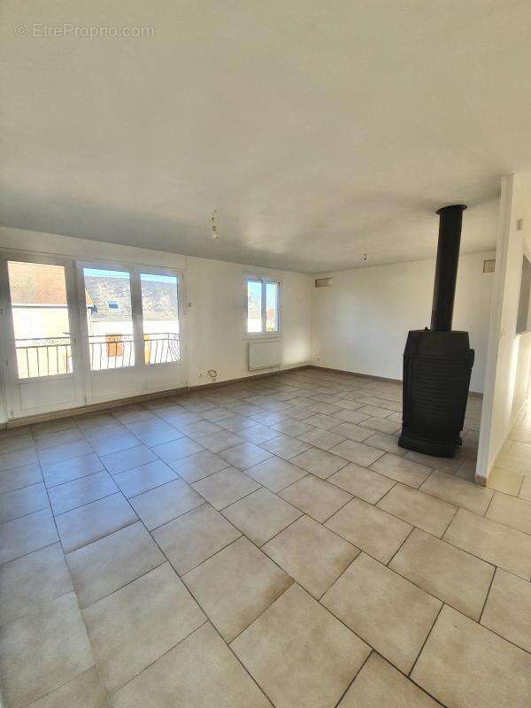 Maison à LA GUERCHE-SUR-L'AUBOIS