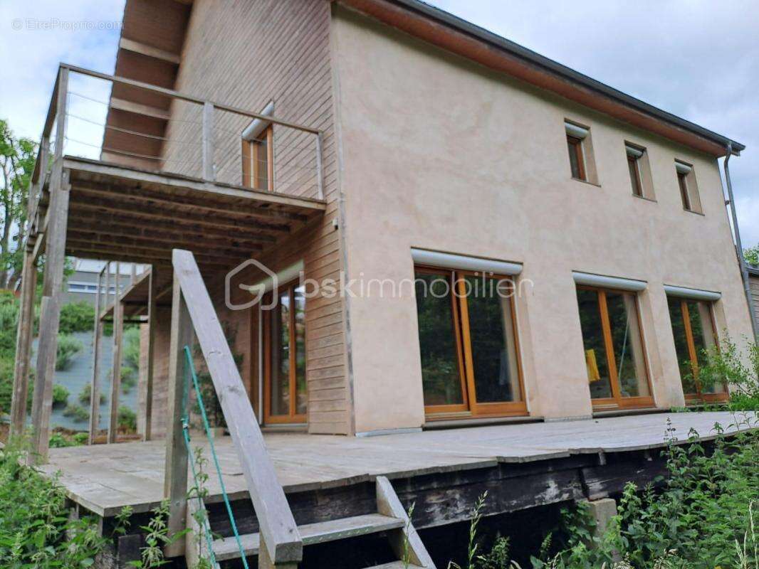 Maison à LE MESNIL-ESNARD