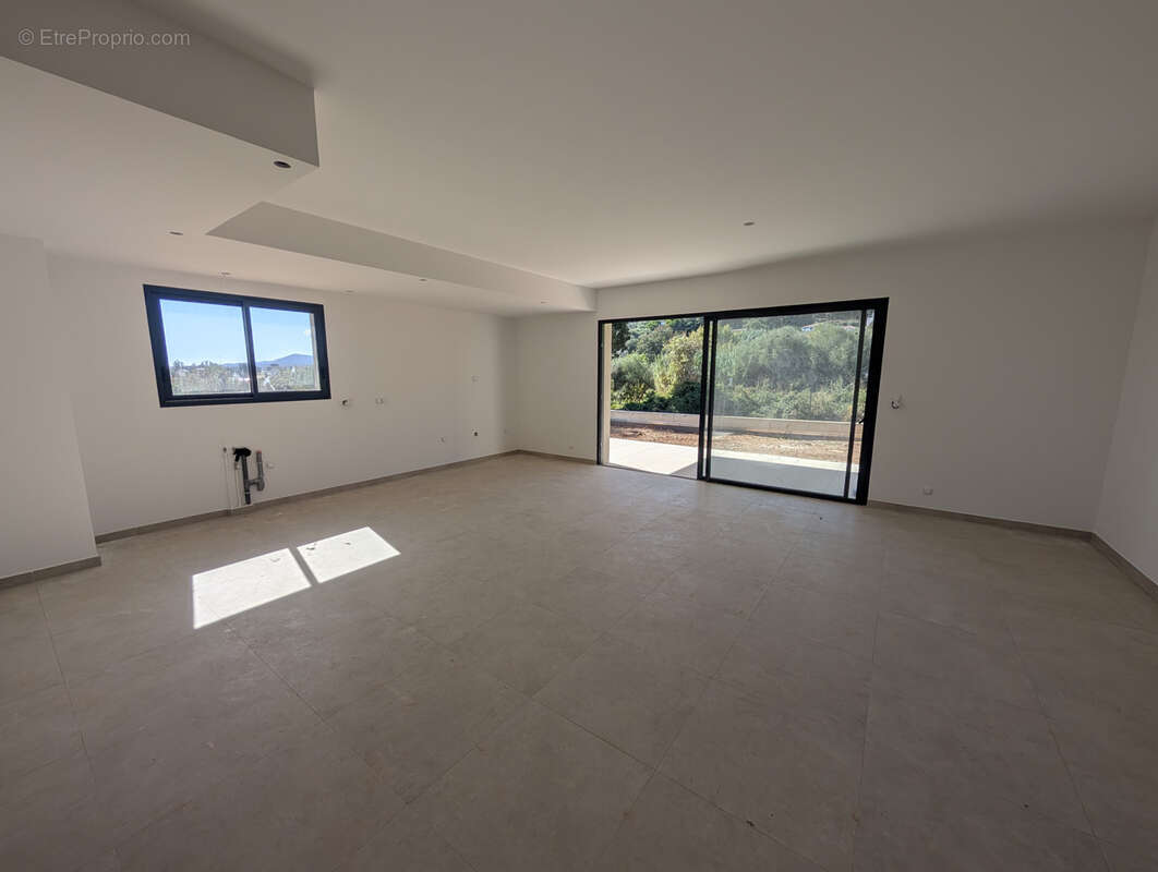 Appartement à BORGO