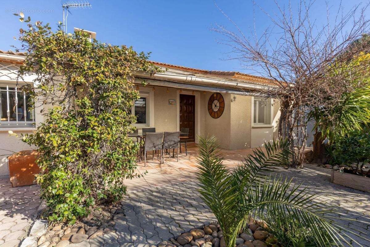 Maison à SAINT-GILLES