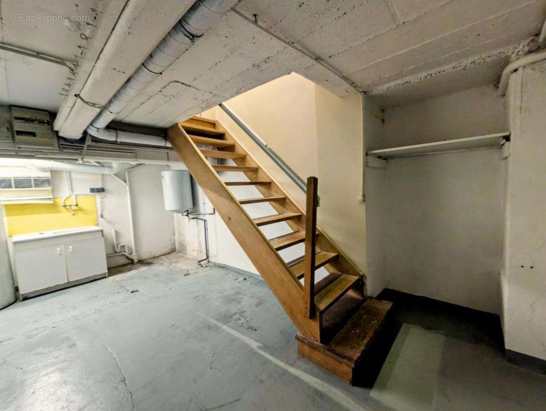 Commerce à AIX-LES-BAINS