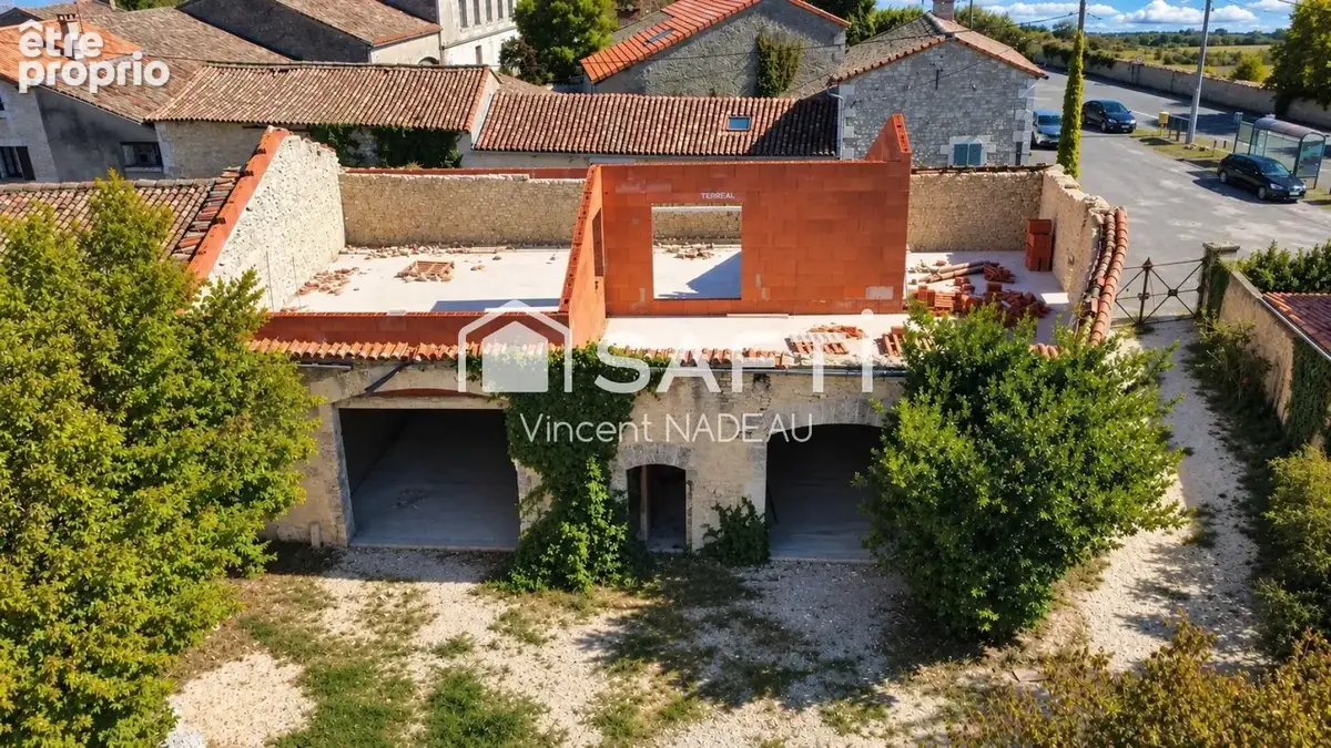 Photo 1 - Maison à CHAMPNIERS