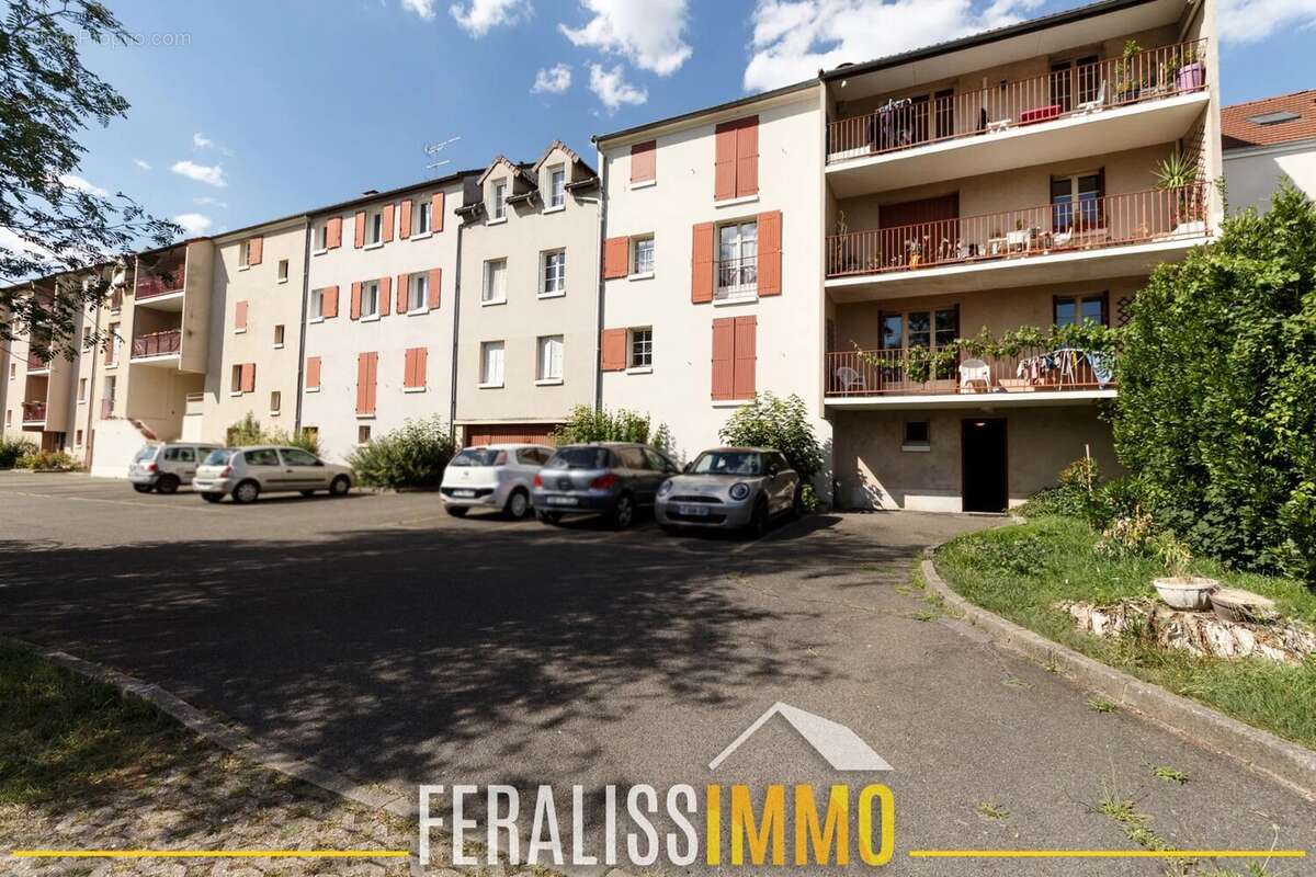 Appartement à VAUX-SUR-SEINE