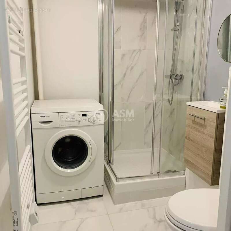 Appartement à COURBEVOIE