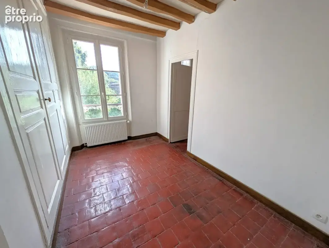 Maison ancienne avec 5 chambres au centre de la Ferté Loupière de 192m2 habitables sur jardin de 280m2 et jard - photo 15