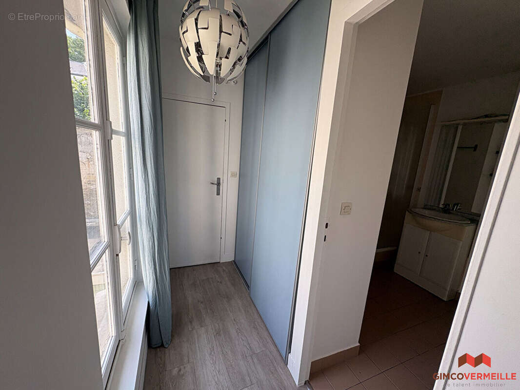 Appartement 28 m² à Versailles  - photo 7
