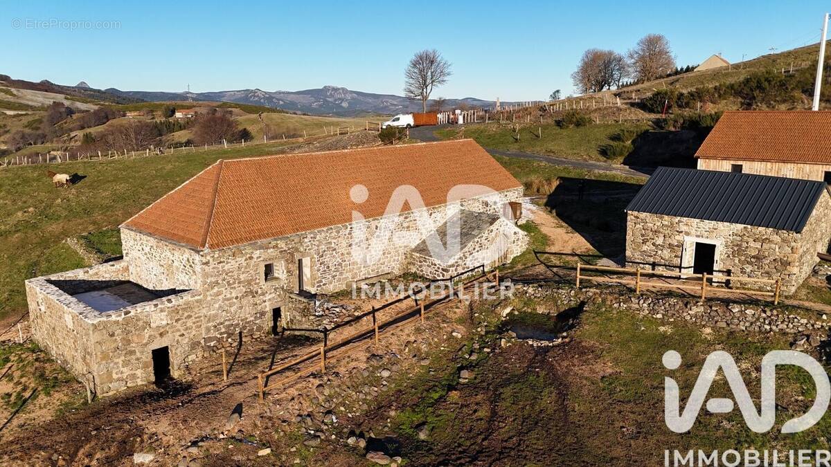 Photo 1 - Maison à MEZILHAC