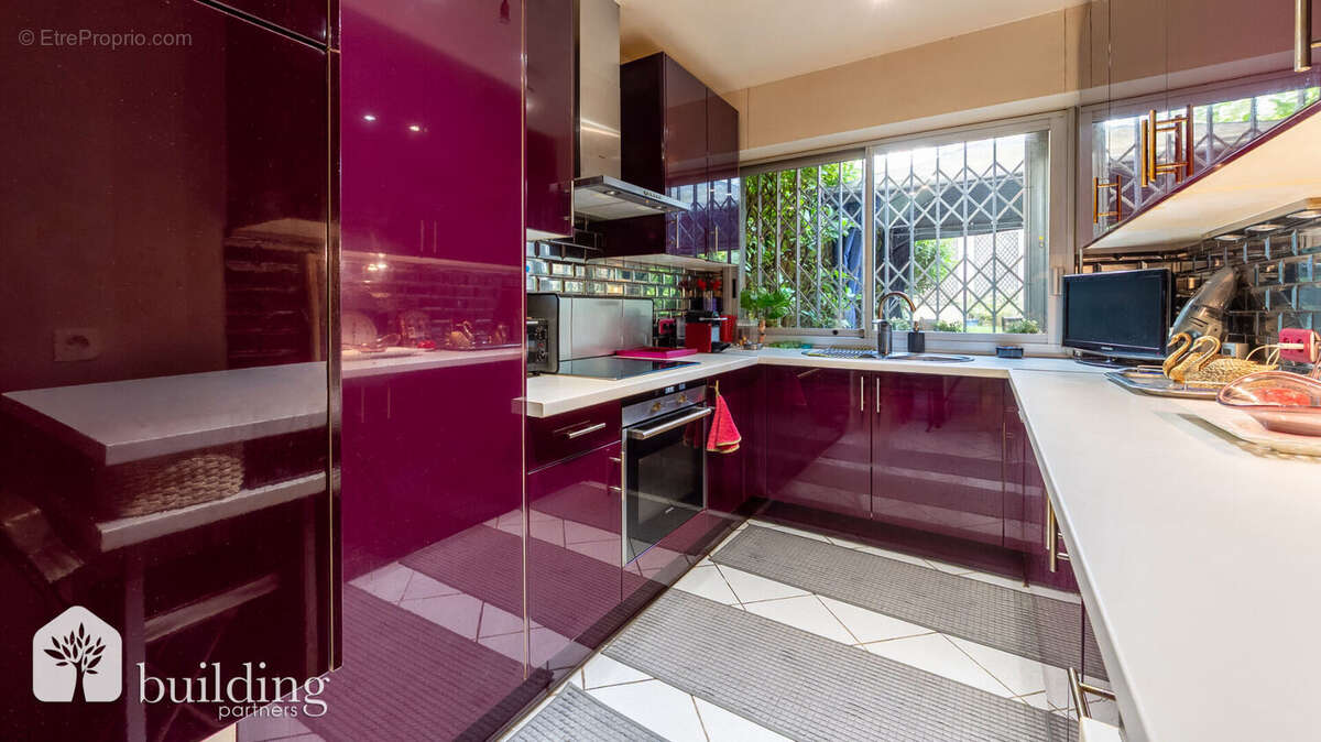 Appartement à NEUILLY-SUR-SEINE