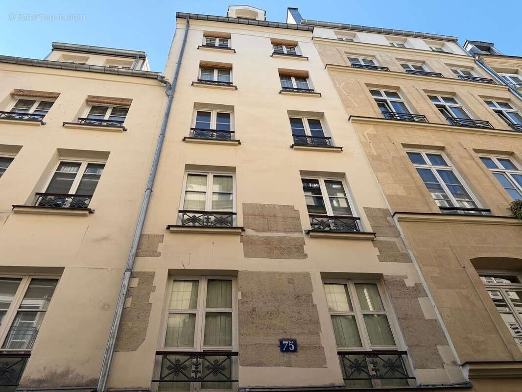 Appartement à PARIS-3E
