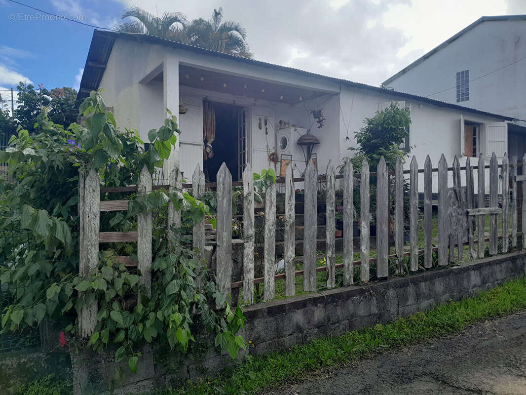 Maison à rénover avec fort potentiel Secteur Bras Creux, Le Tampon - photo 2
