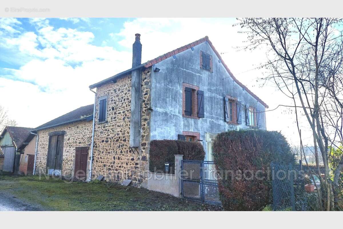 Maison à ARRONNES
